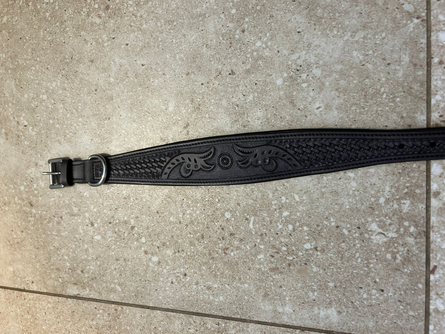 14” Leather collars